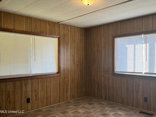 $110,000 | 1213 Lake Shore Drive, Byram, MS 39272