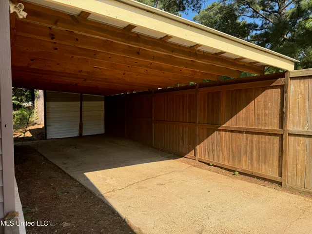 $110,000 | 1213 Lake Shore Drive, Byram, MS 39272