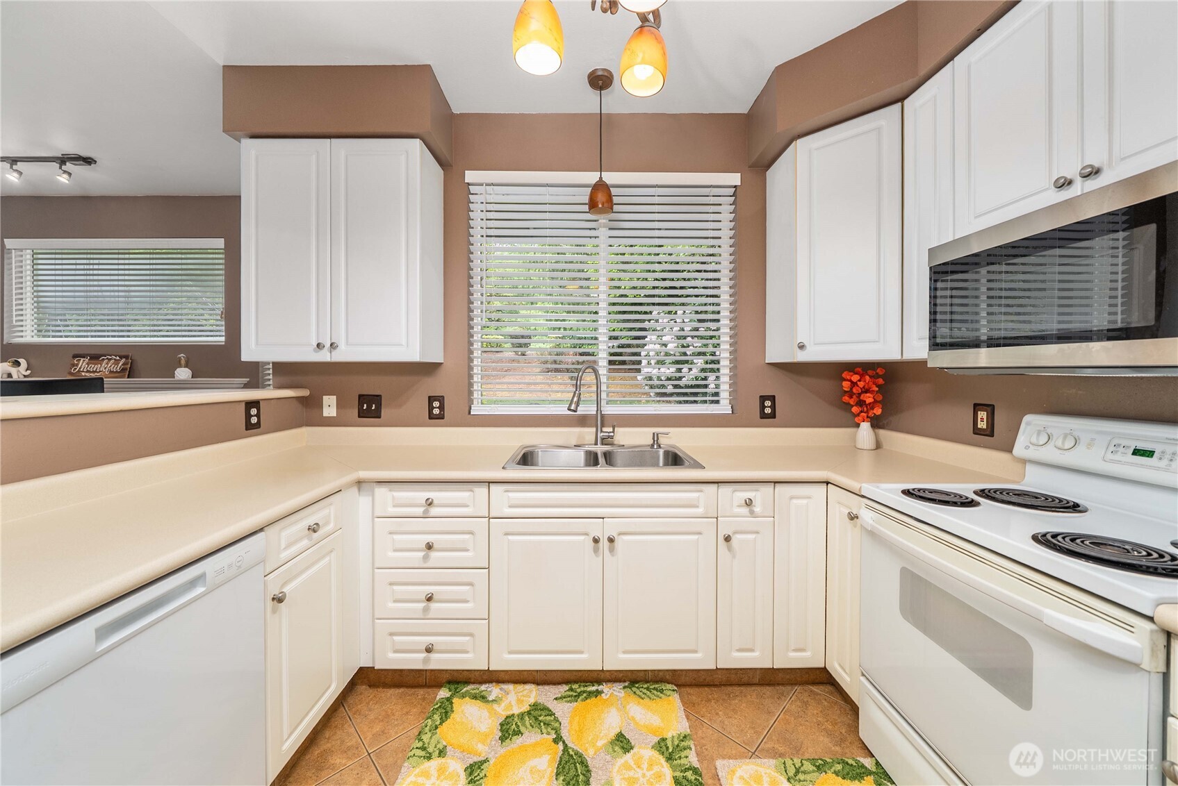 15150 140th Way Southeast, Unit V104 Renton, WA 98058 - Photo 8 of 23