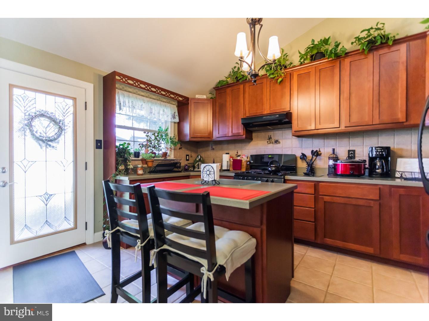 111 Pocasset Road Philadelphia, PA 19115 - Photo 9 of 25 Kitchen
