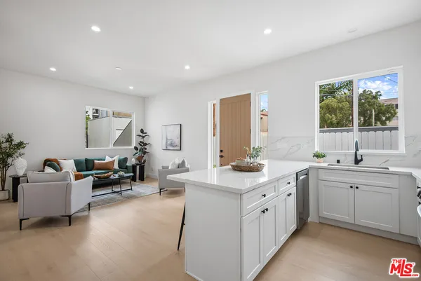 $4,650 | 3626 East 1st Street, Unit A, Long Beach, CA 90803