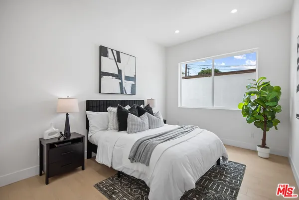 $4,650 | 3626 East 1st Street, Unit A, Long Beach, CA 90803