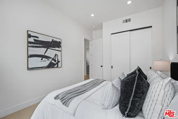 $4,650 | 3626 East 1st Street, Unit A, Long Beach, CA 90803
