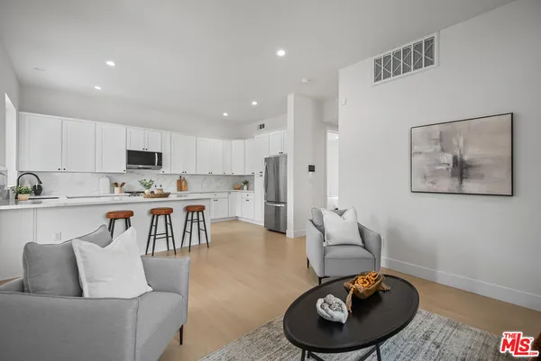 $4,650 | 3626 East 1st Street, Unit A, Long Beach, CA 90803