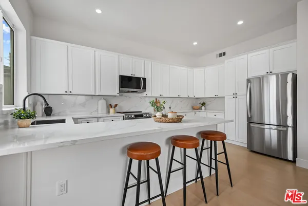 $4,650 | 3626 East 1st Street, Unit A, Long Beach, CA 90803