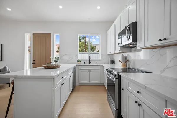 $4,650 | 3626 East 1st Street, Unit A, Long Beach, CA 90803