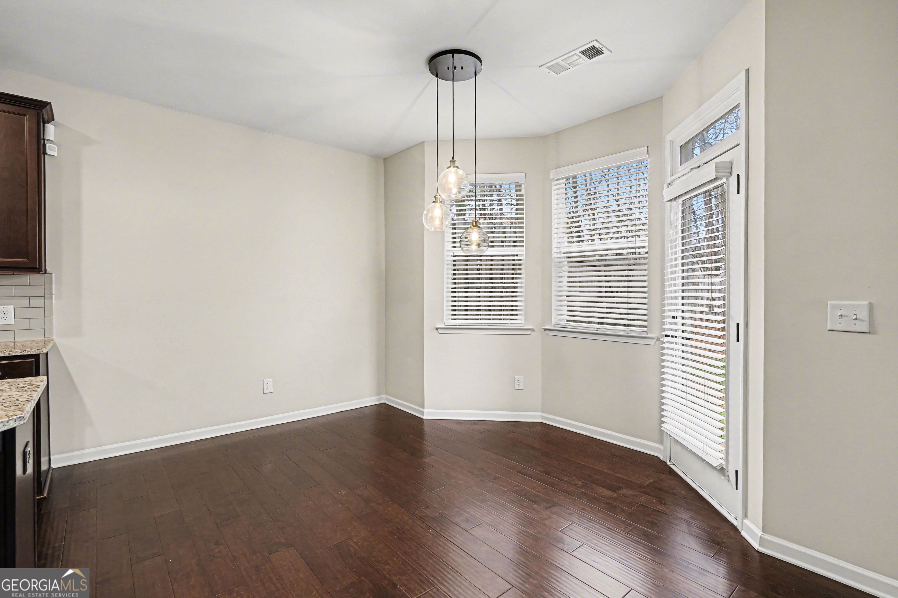 5873 Keystone Lane Lithonia, GA 30058 - Photo 11 of 30