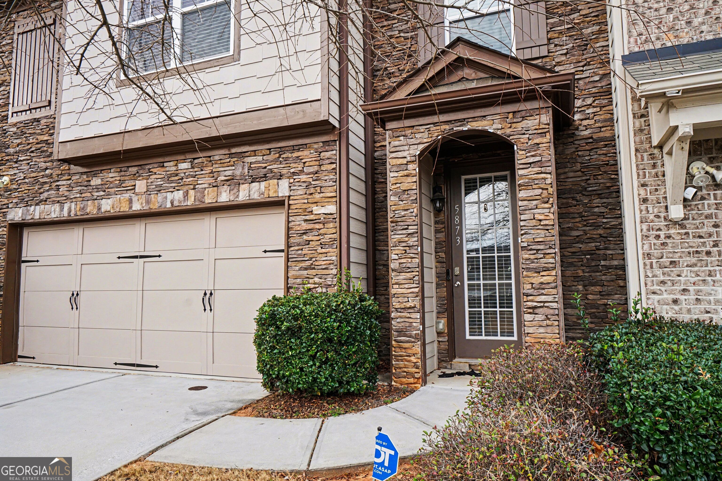 5873 Keystone Lane Lithonia, GA 30058 - Photo 4 of 30