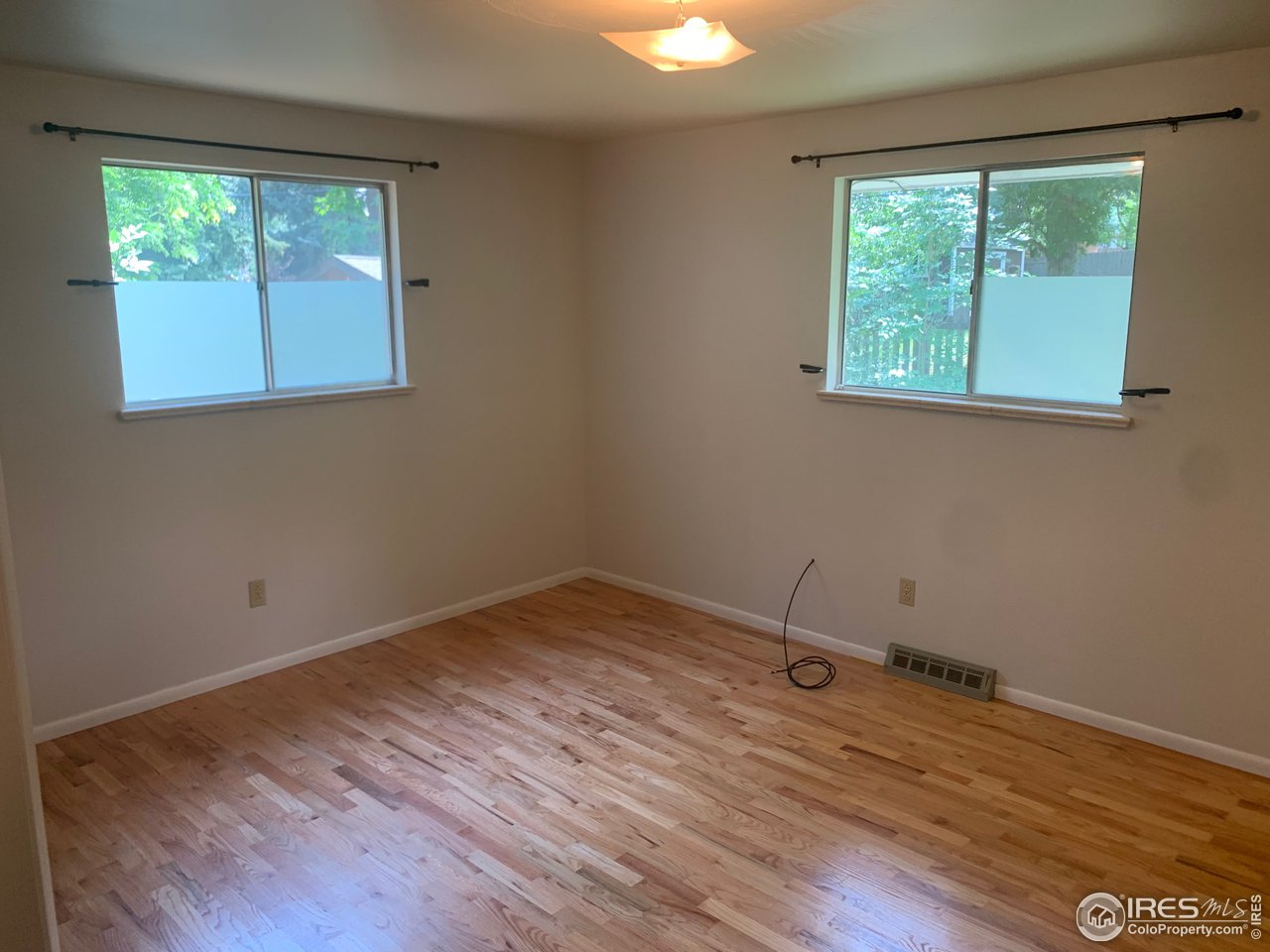 3310 Everett Drive Boulder, CO 80305 - Photo 10 of 17 a room with a window