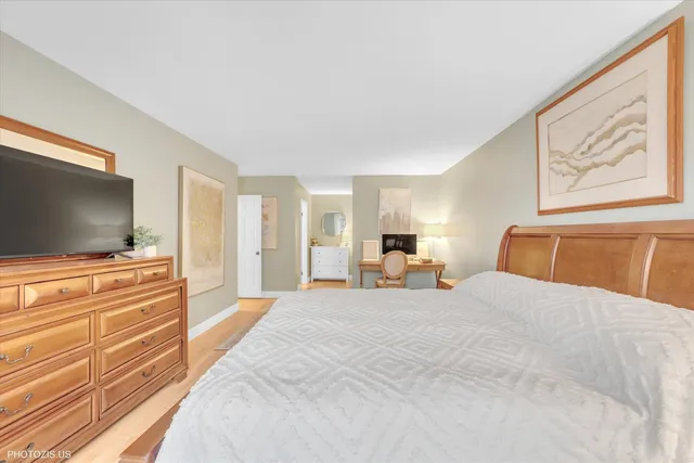 $309,900 | 5200 Oakton Street, Unit 102, Skokie, IL 60077