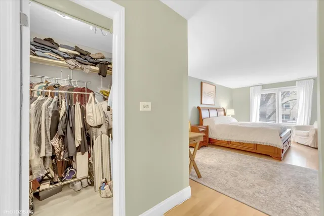 $309,900 | 5200 Oakton Street, Unit 102, Skokie, IL 60077