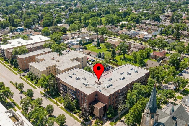 $309,900 | 5200 Oakton Street, Unit 102, Skokie, IL 60077