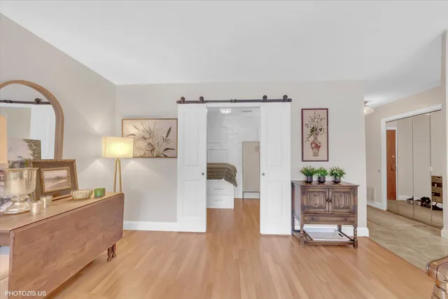 $309,900 | 5200 Oakton Street, Unit 102, Skokie, IL 60077