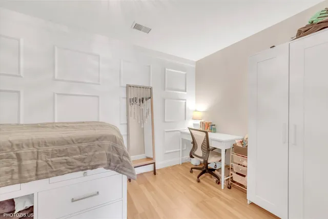 $309,900 | 5200 Oakton Street, Unit 102, Skokie, IL 60077