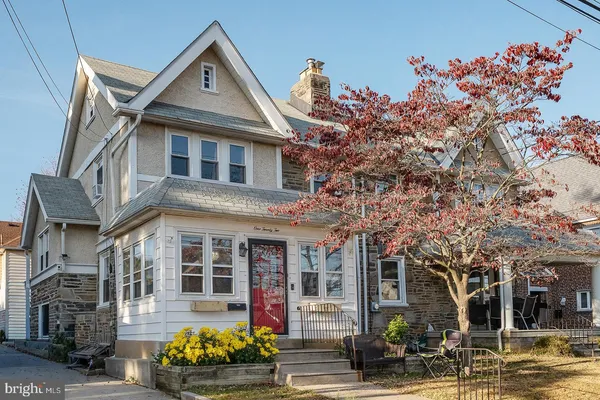 $369,900 | 122 Crestview Road, Upper Darby, PA 19082