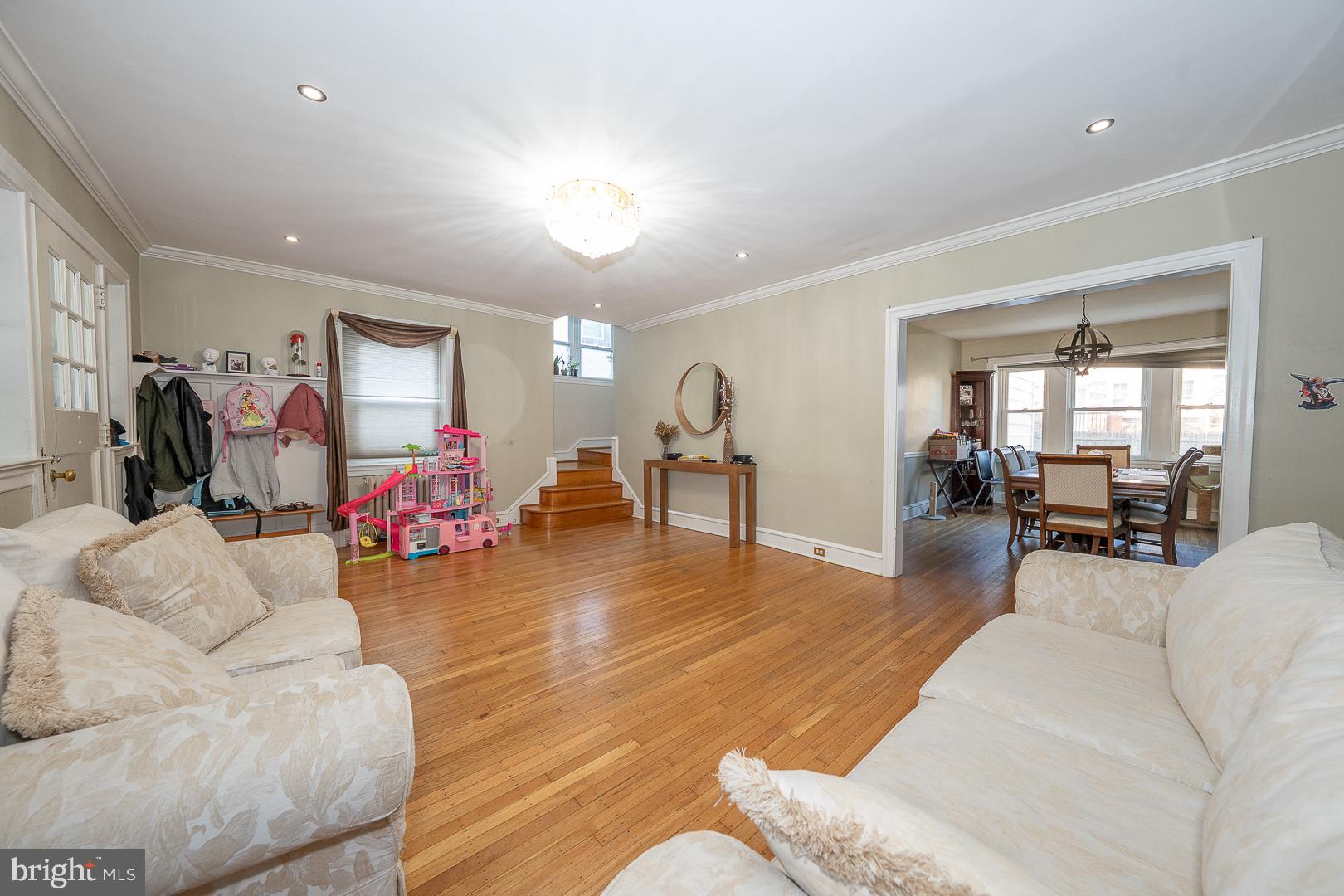 122 Crestview Road Upper Darby, PA 19082 - Photo 9 of 46 a living room with furniture and wooden floor