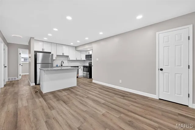 $195,000 | 695 Mullanphy Road, Florissant, MO 63031