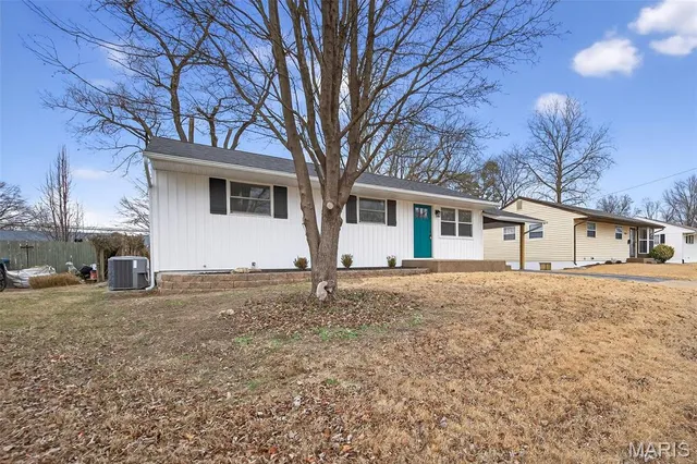 $195,000 | 695 Mullanphy Road, Florissant, MO 63031