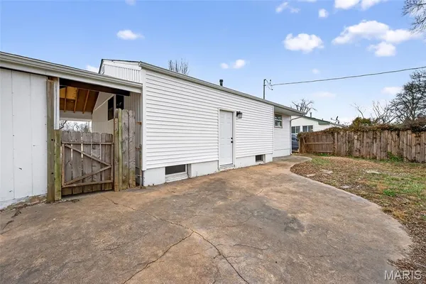 $189,900 | 695 Mullanphy Road, Florissant, MO 63031