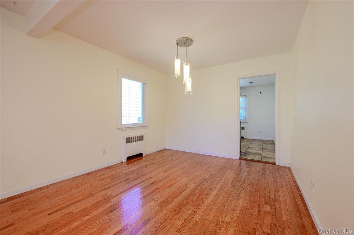 567 Oxford Road Cedarhurst, NY 11516 - Photo 4 of 23