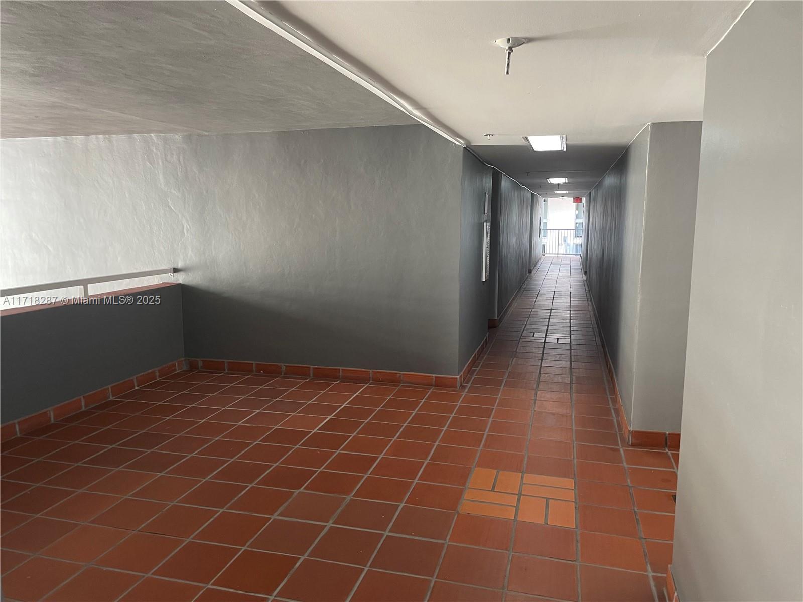 104 Southwest 9th Street, Unit 1106 Miami, FL 33130 - Photo 32 of 36 Building halls
