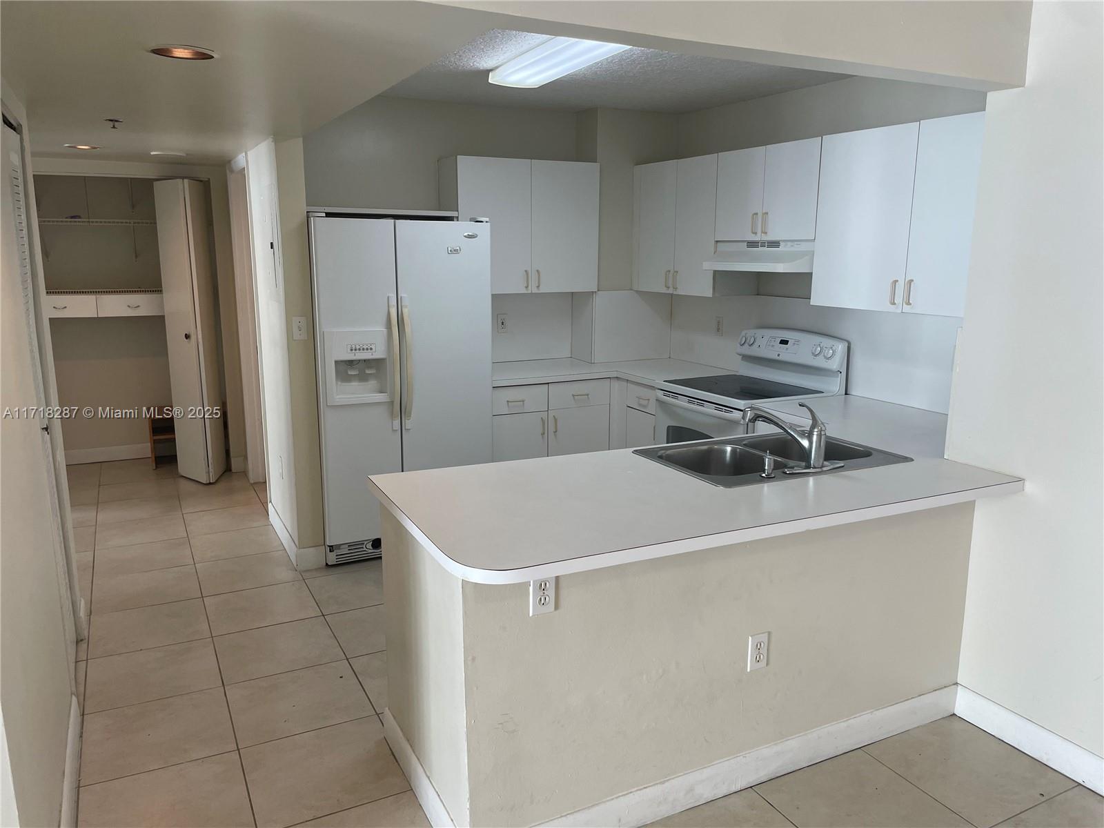 104 Southwest 9th Street, Unit 1106 Miami, FL 33130 - Photo 10 of 36 Gallery Image 10