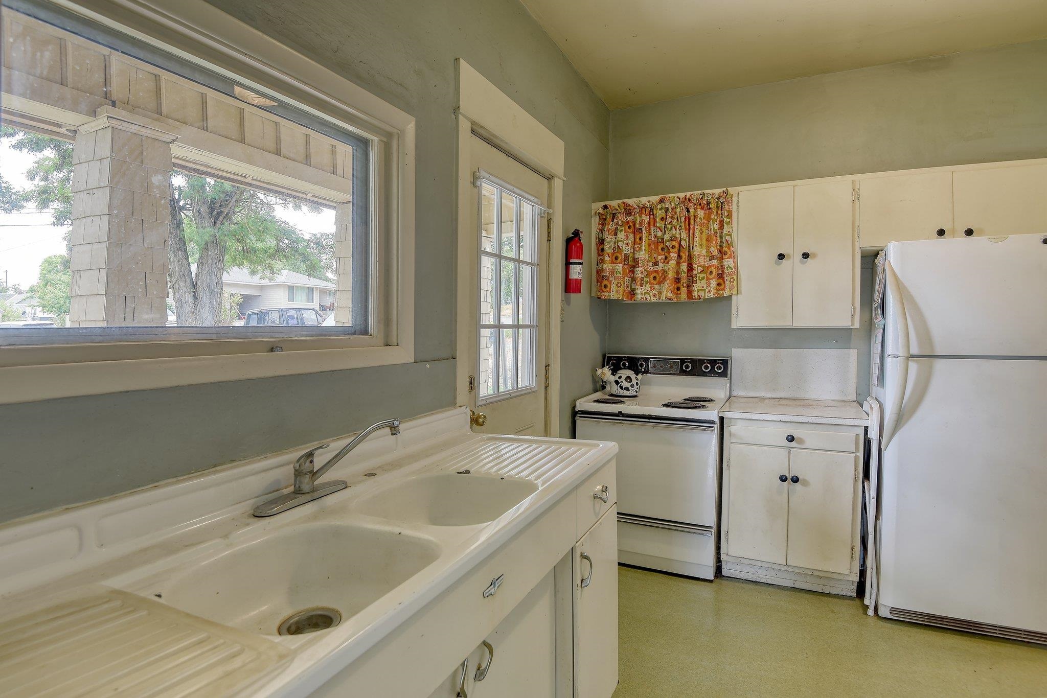 1008 2nd Street Cheney, WA 99004 - Photo 5 of 14