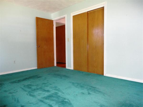 219 Forest Hills Road Springfield, MA 01128 - Photo 9 of 18 a view of room with window