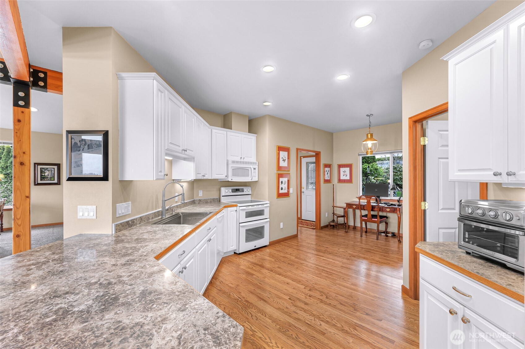 5043 Bradshaw Road Freeland, WA 98249 - Photo 9 of 40