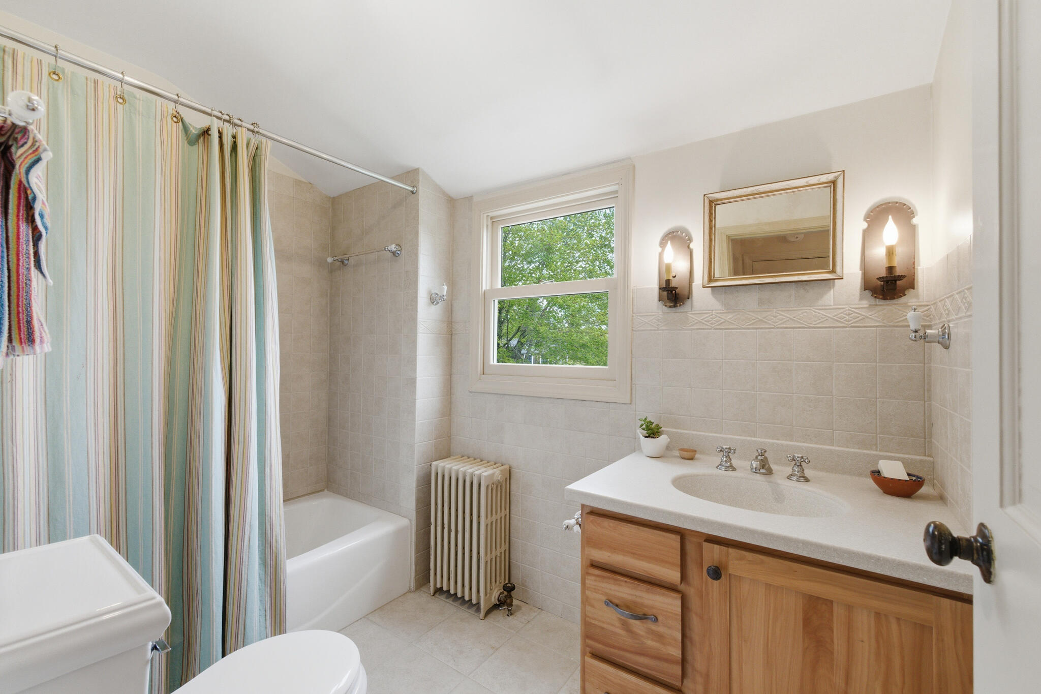 124 Phipps Point Road Woolwich, ME 04579 - Photo 46 of 89 Guest Bath