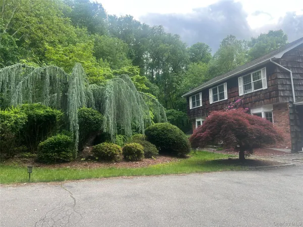 $875,000 | 17 Birch Hill Road, Putnam Valley, NY 10579