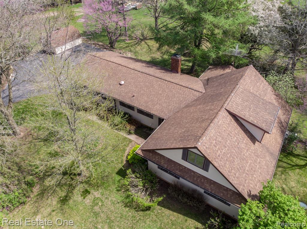 9050 Earhart Road South Lyon, MI 48178 - Photo 44 of 55