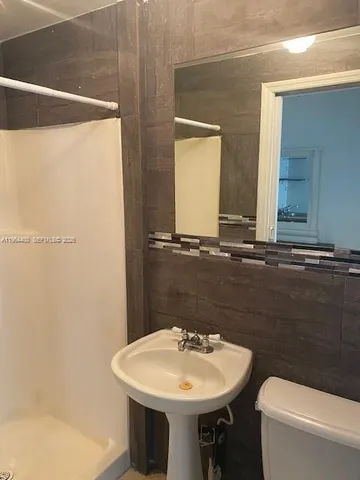 $2,999 | 2402 Northwest 42nd Street, Miami, FL 33142