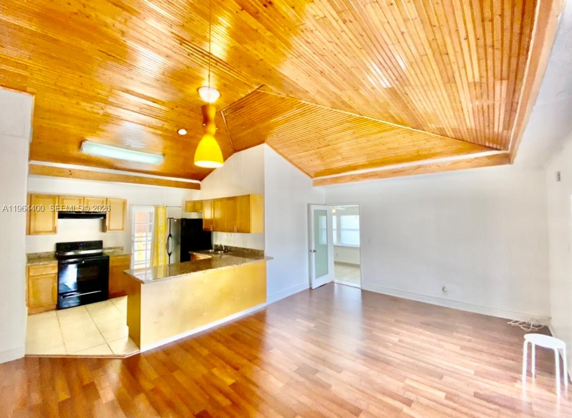 2402 Northwest 42nd Street Miami, FL 33142 - Photo 3 of 32