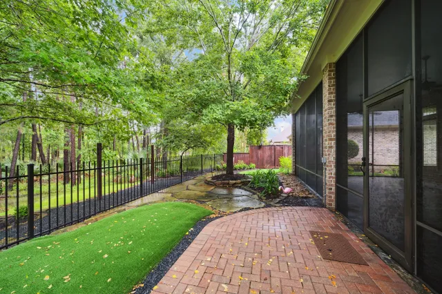 $589,000 | 5518 August Hill Drive, Kingwood, TX 77345