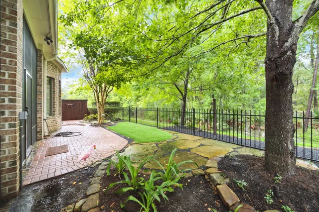 $589,000 | 5518 August Hill Drive, Kingwood, TX 77345