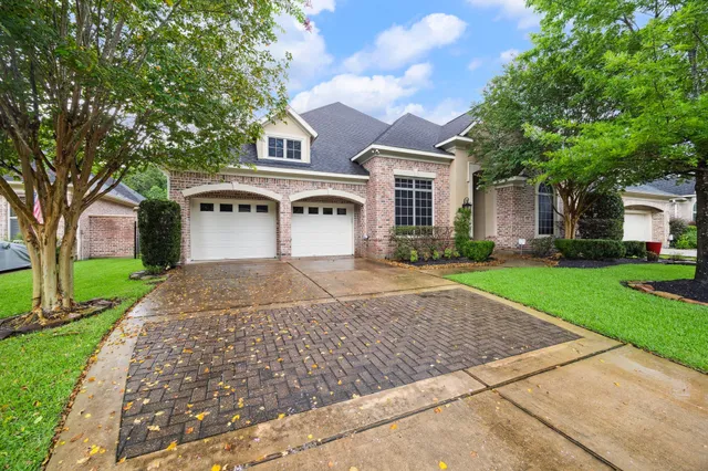 $589,000 | 5518 August Hill Drive, Kingwood, TX 77345