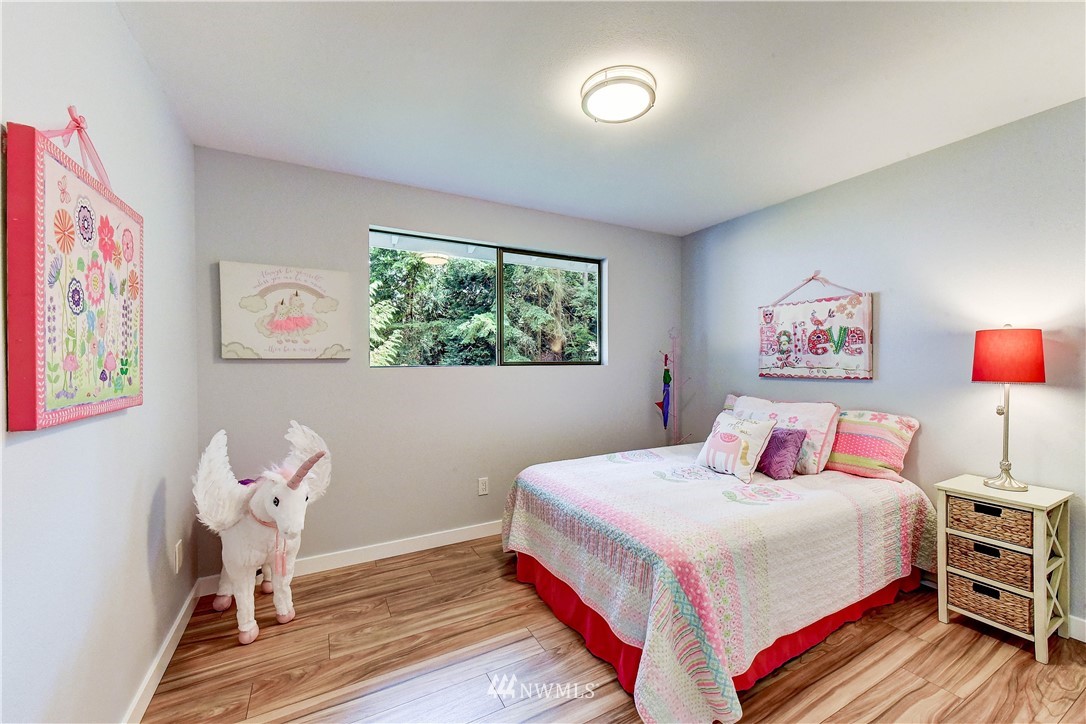 17322 Meadowdale Beach Road Edmonds, WA 98026 - Photo 15 of 26 Gallery Image 15