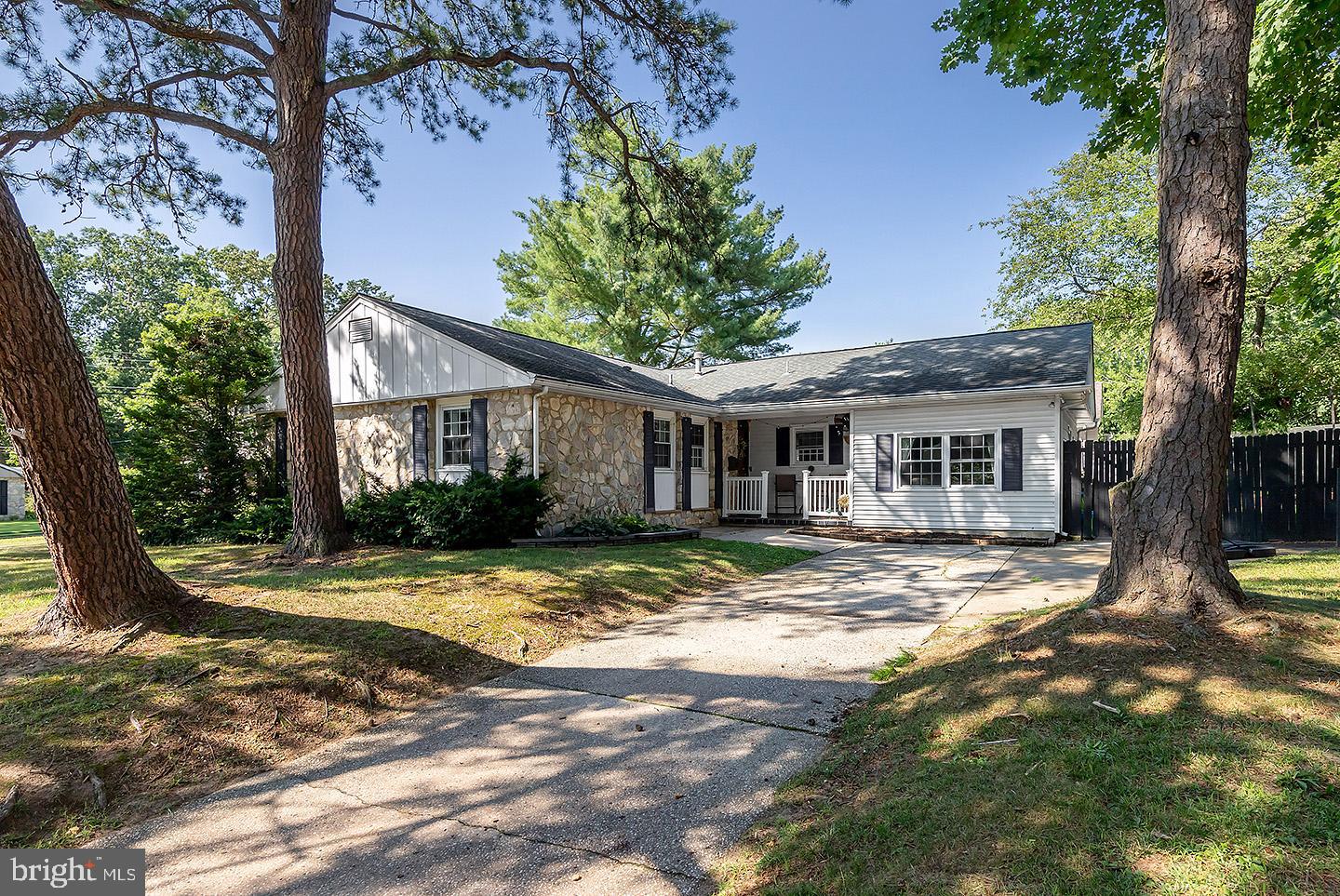 527 Boundary Road Pitman, NJ 08071 - Photo 2 of 21 Plenty of parking!