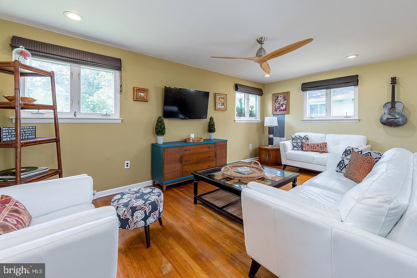 527 Boundary Road Pitman, NJ 08071 - Photo 8 of 21 Hardwood flooring !