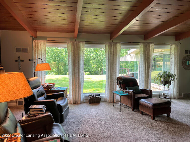 800 Riverside Drive Portland, MI 48875 - Photo 4 of 52 IMG_1564