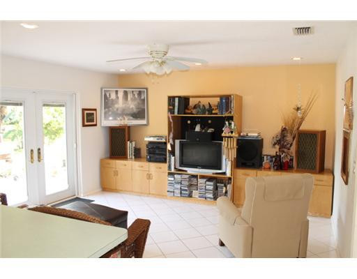 4930 Southwest 193rd Lane Southwest Ranches, FL 33332 - Photo 8 of 21 Den/Family/Great Room