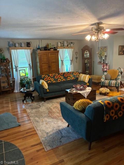 2285 Locust Grove Road Westfield, NC 27053 - Photo 6 of 32 GREAT RM
