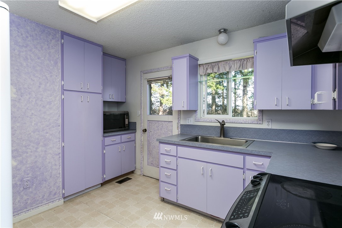 744 West Axton Road Bellingham, WA 98226 - Photo 12 of 23