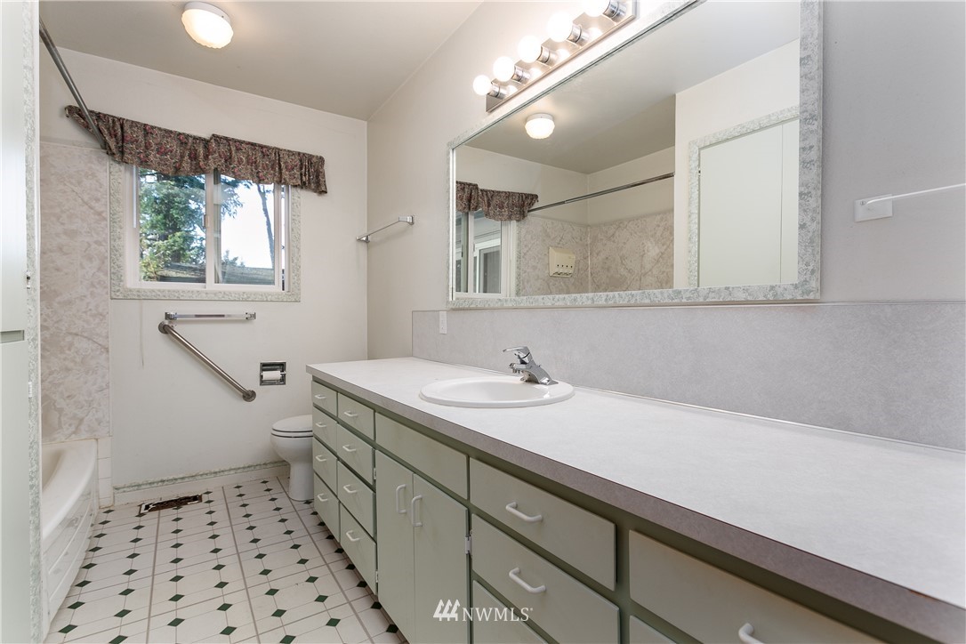 744 West Axton Road Bellingham, WA 98226 - Photo 18 of 23