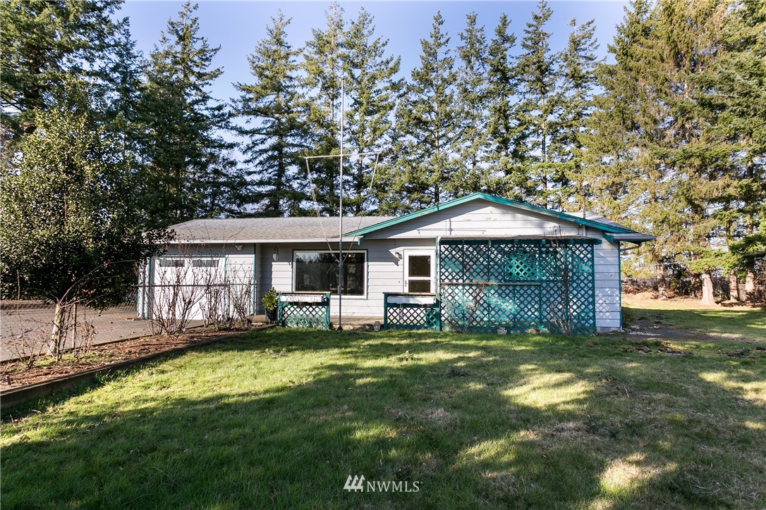 744 West Axton Road Bellingham, WA 98226 - Photo 3 of 23
