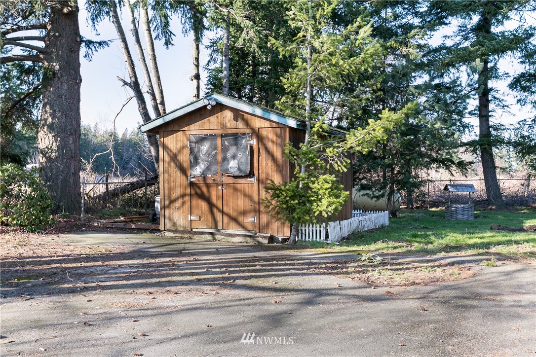 744 West Axton Road Bellingham, WA 98226 - Photo 5 of 23