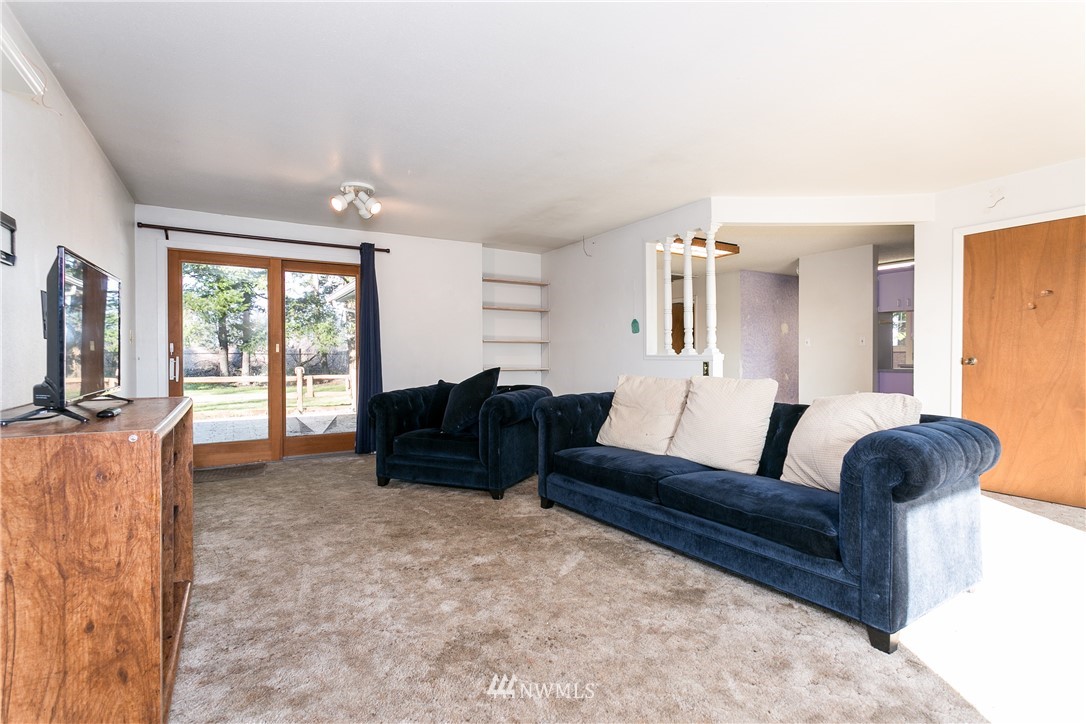 744 West Axton Road Bellingham, WA 98226 - Photo 8 of 23