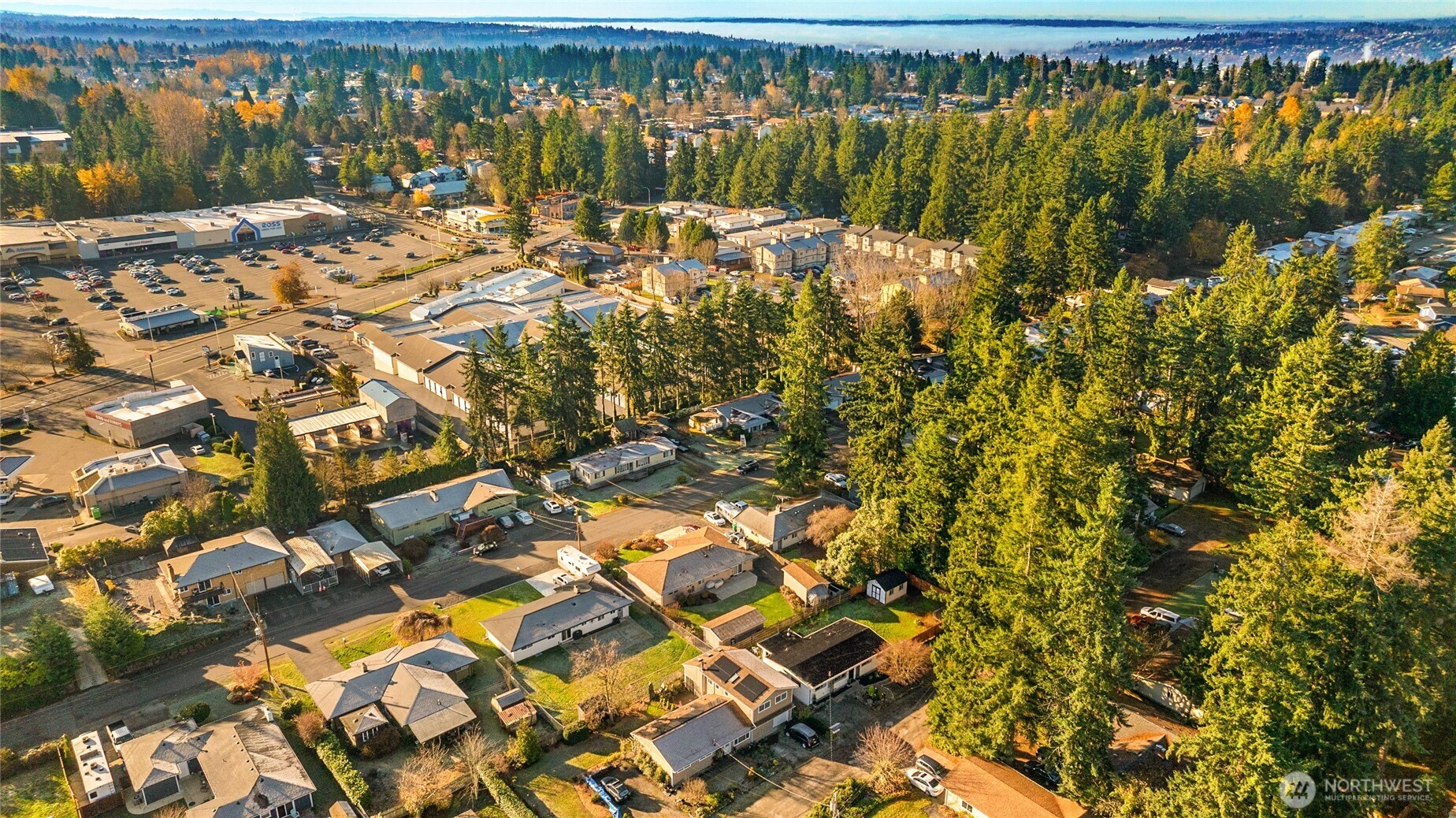 4515 Northeast 17th Place Renton, WA 98059 - Photo 31 of 34