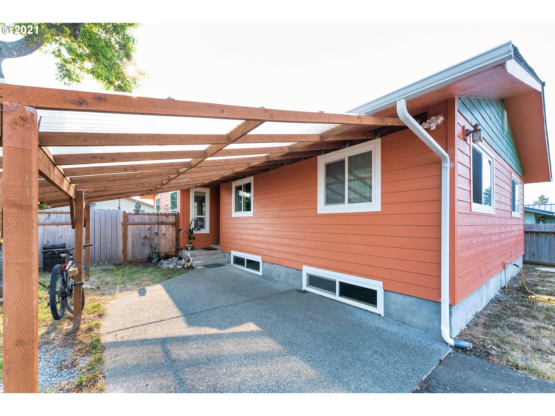 386 Tanbark Road Brookings, OR 97415 - Photo 1 of 15 Gallery Image 1